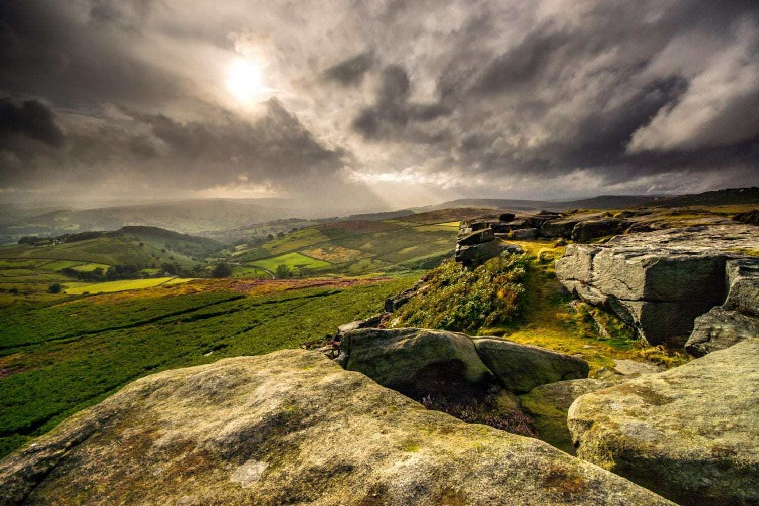 Hathersage via Stanage Edge and Higger Tor (12 miles)