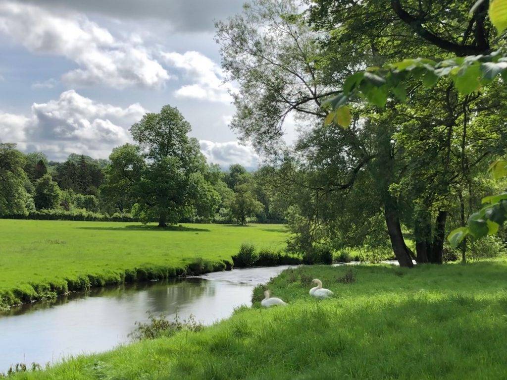 Bakewell via Ashford-in-the-Water (6 miles)